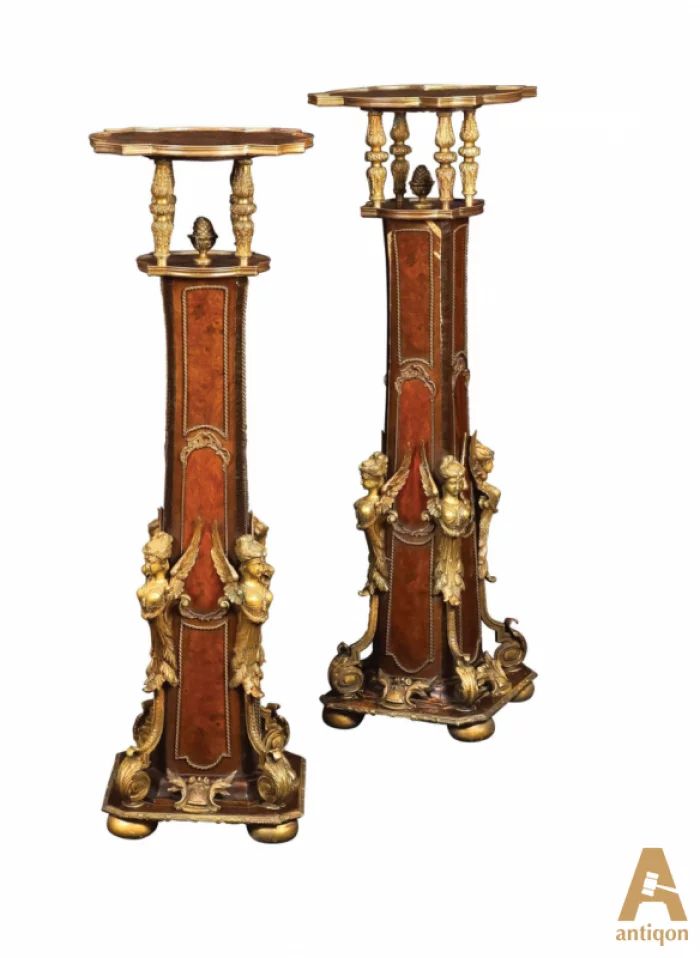 A pair of columns "Napoleon III"