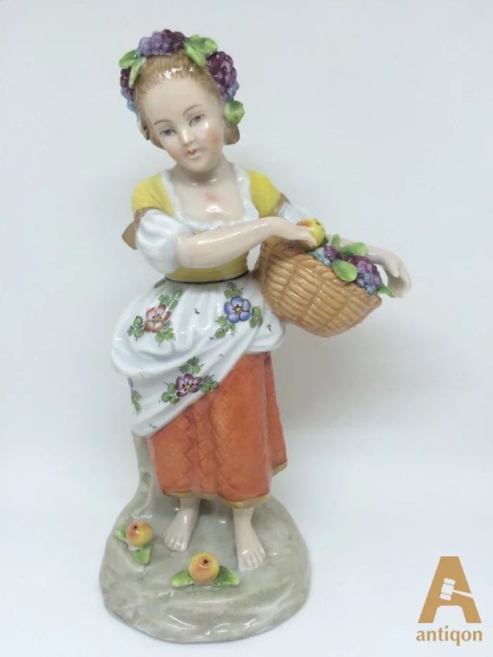 Figure allegory "Autumn"