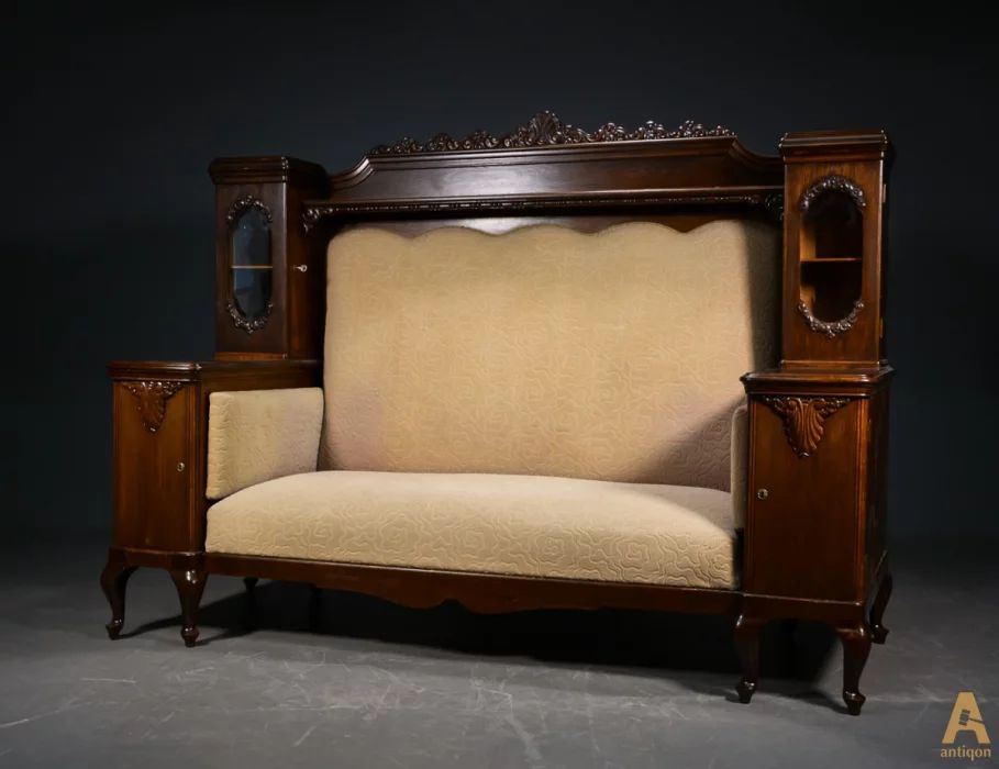 Sofa in the Art Nouveau style 