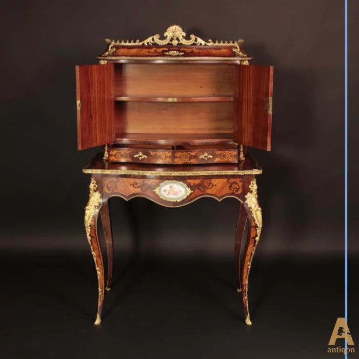 Кабинет в стиле NAPOLEON III