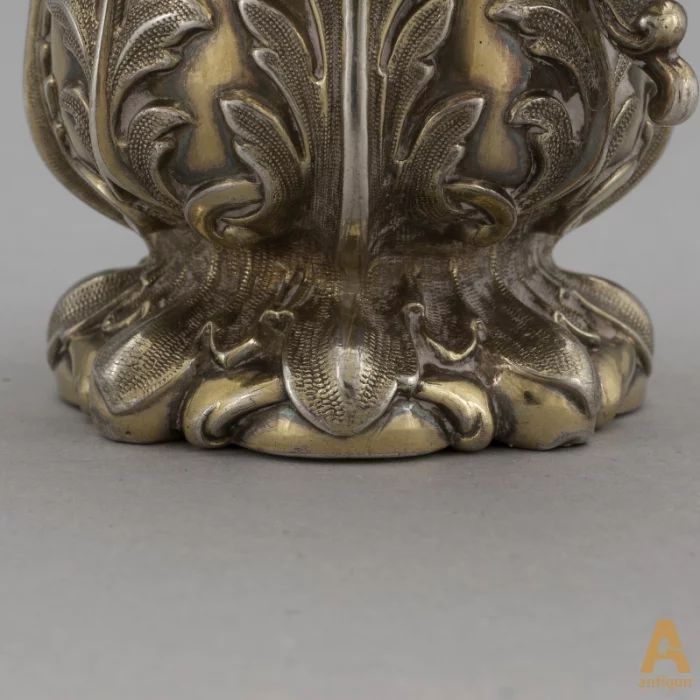 Silver tea cup. HENY WILKINSON