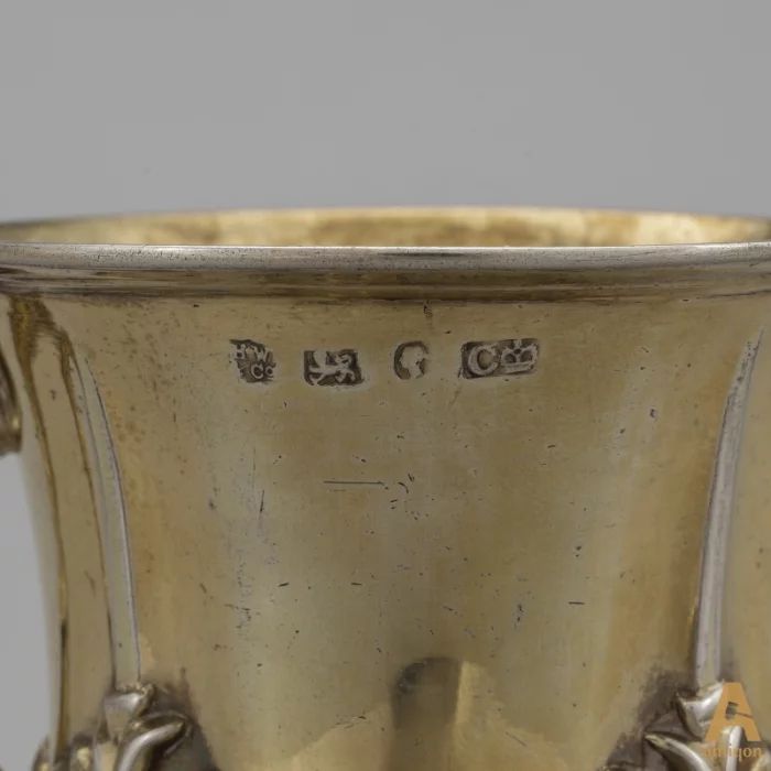Silver tea cup. HENY WILKINSON