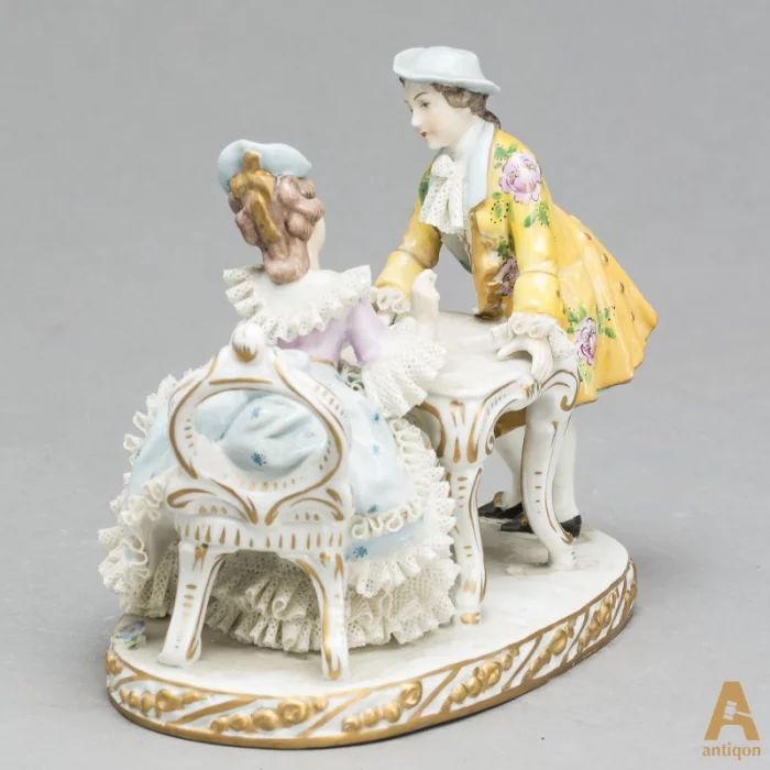 "Gallant pair" Sitzendorf