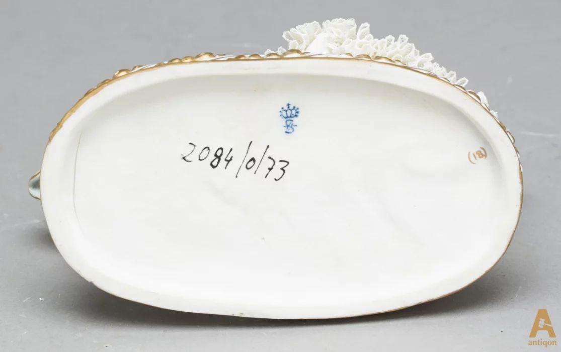 "Gallant pair" Sitzendorf
