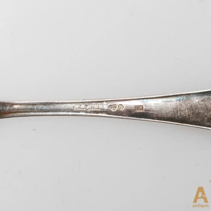 Set of silver spoons 