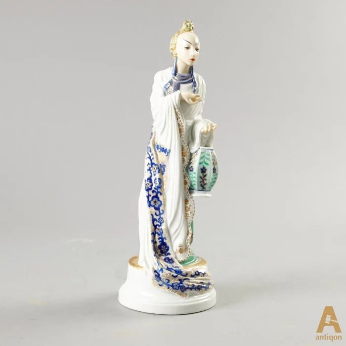 "Chinese Lady Chaosium" Rosenthal