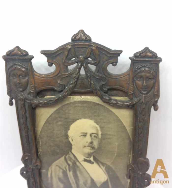 Table photo frame