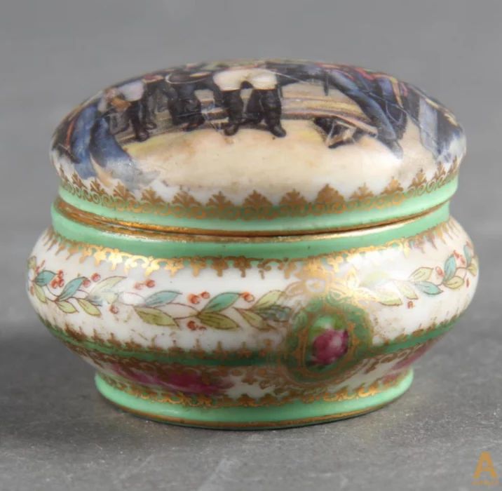 Snuff-box Les Adieux de Fontainebleau. 