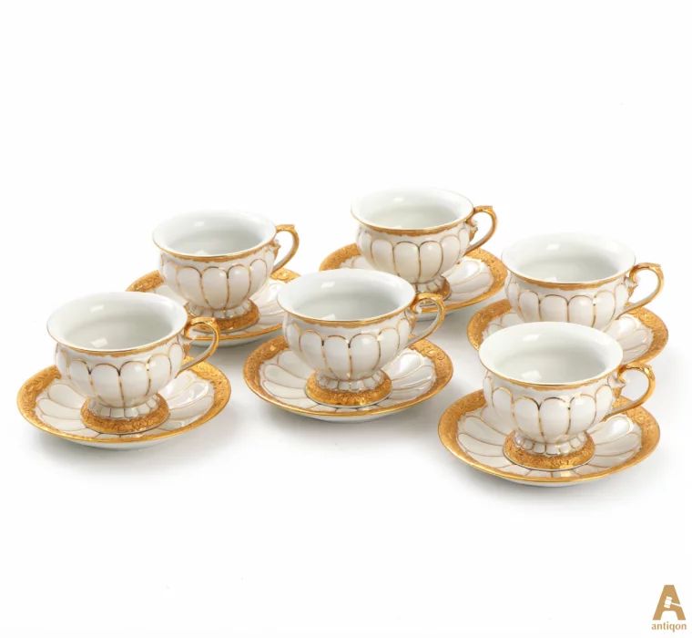 Six coffee cups with saucers. Meissen