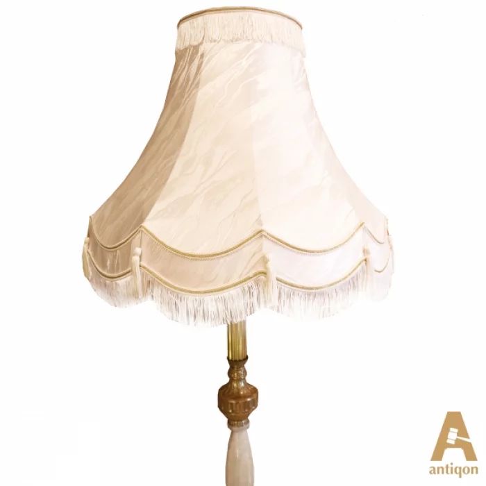 Floor lamp with onyx