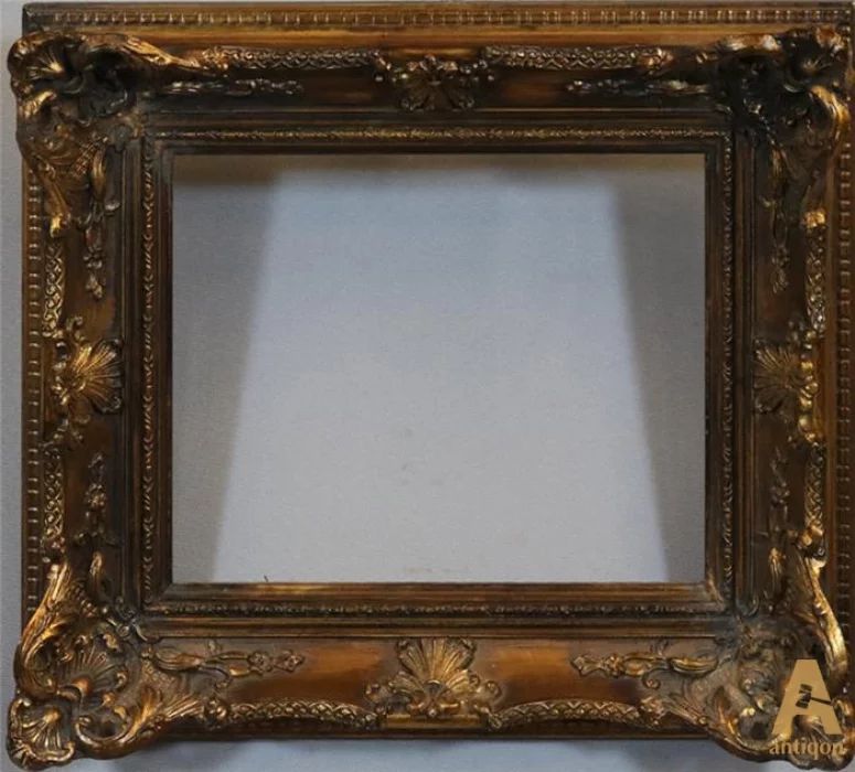 Рама в стиле Рококо.