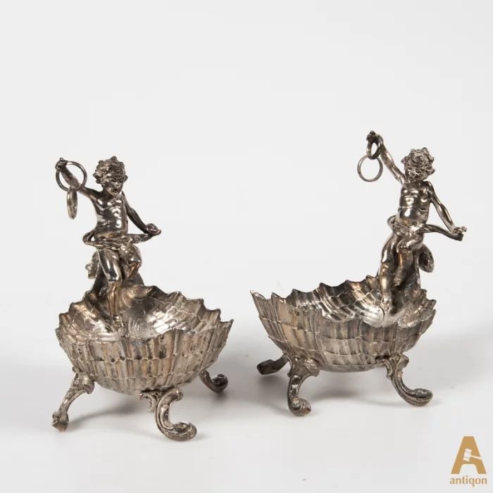 Saltcellars "Playing Putti"