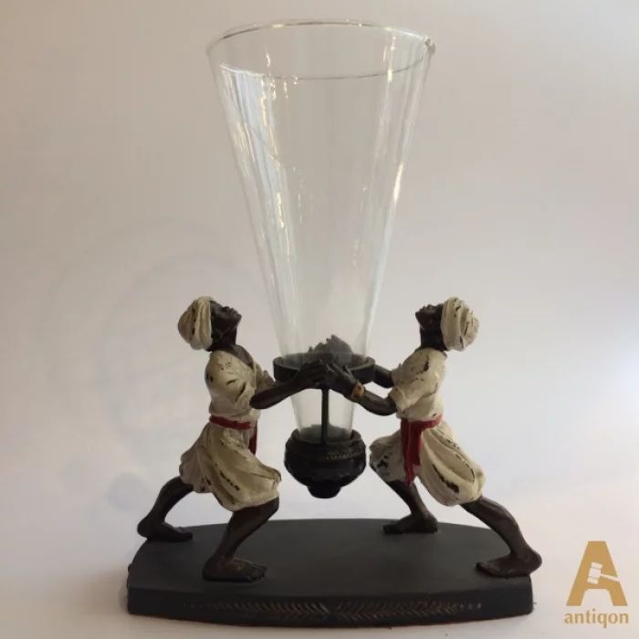 Vase with two Moors