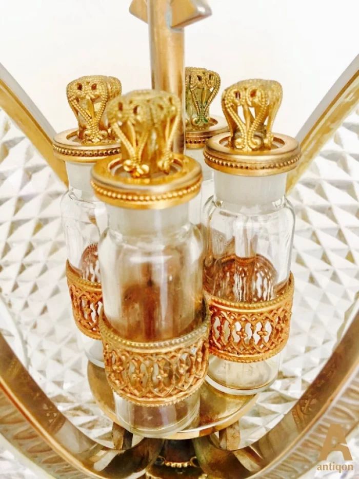 Шкатулка для духов"Яйцо"