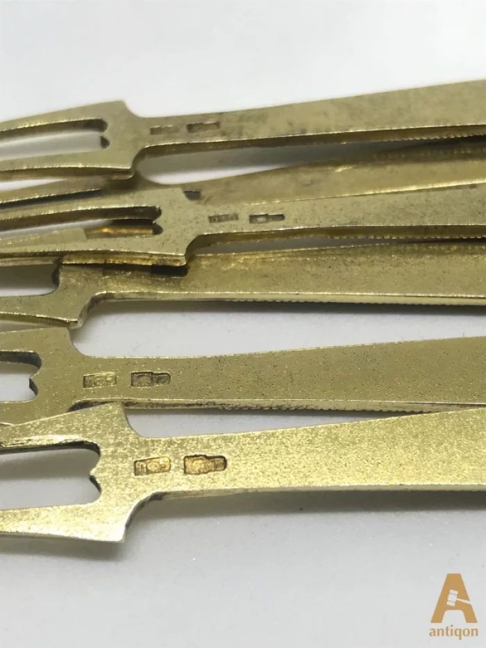 Six silver fork for lemon