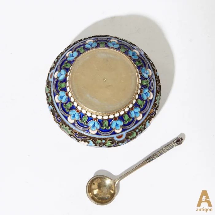 Russian salt shaker with a spoon