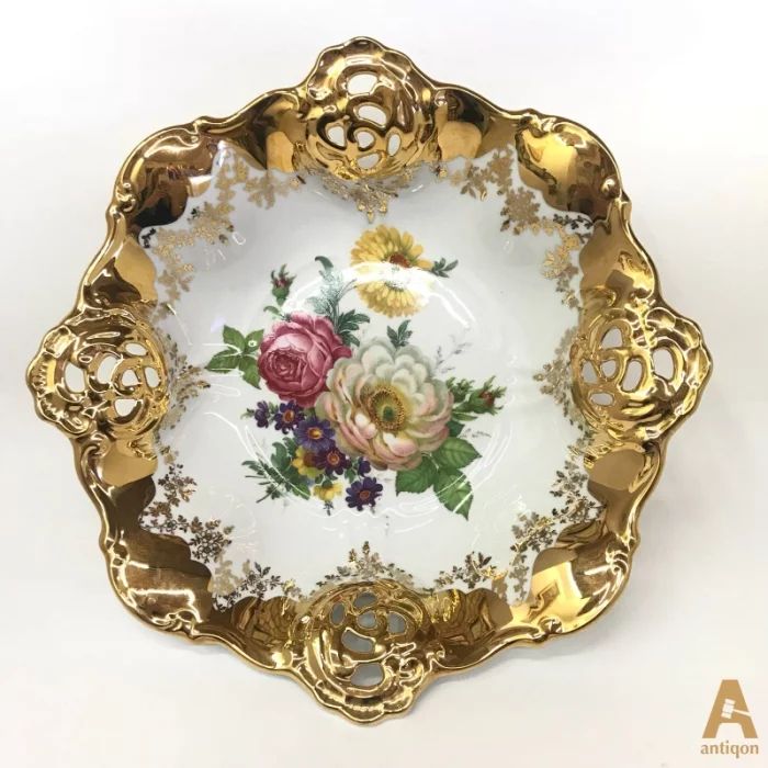 Decorative porcelain dish