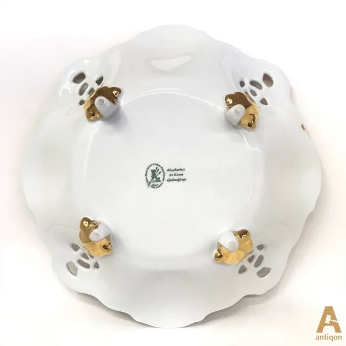 Decorative porcelain dish