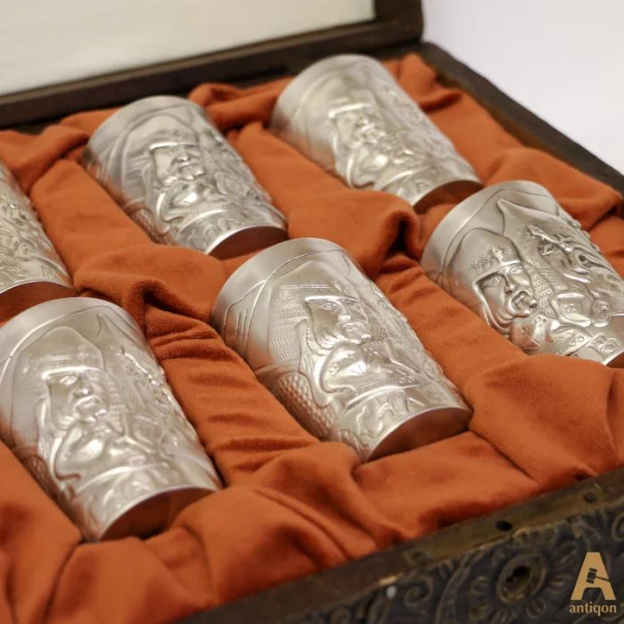 Set of  silver vodka cups "Bogatyrskaya Zastava"  