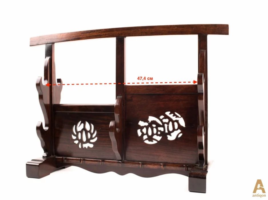 Подставка для мечей.