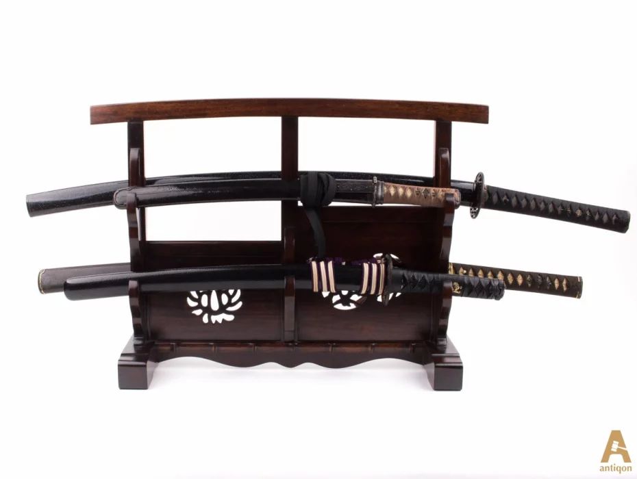 Подставка для мечей.