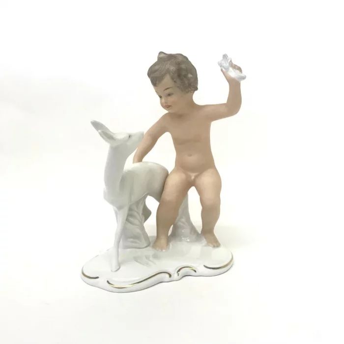 Porcelain figurine Putti with roe deer Wallendorf