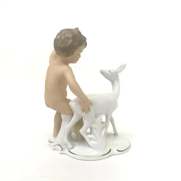 Porcelain figurine Putti with roe deer Wallendorf