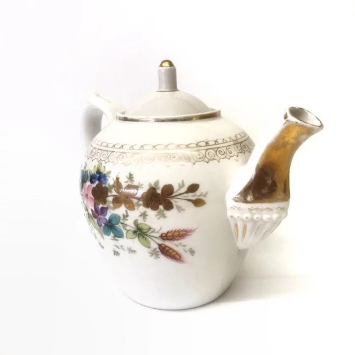 Porcelain teapot, M.S. Kuznetsova "R.F."