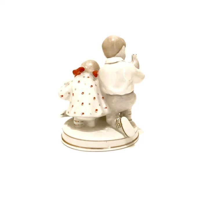 Porcelain figure "Children with pigeons"