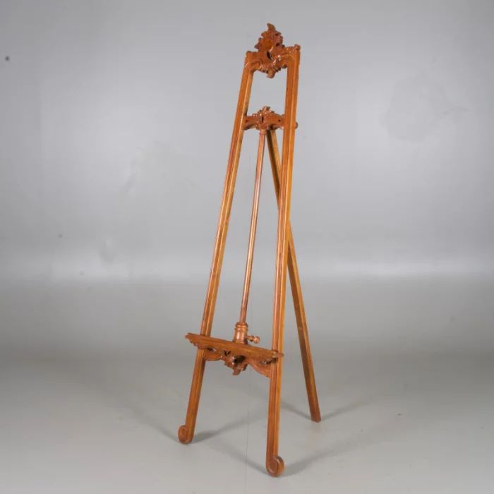 Easel 