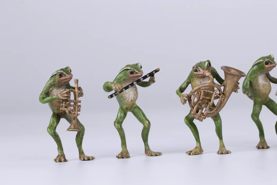 Orchestre de grenouille. Bronze de Vienne