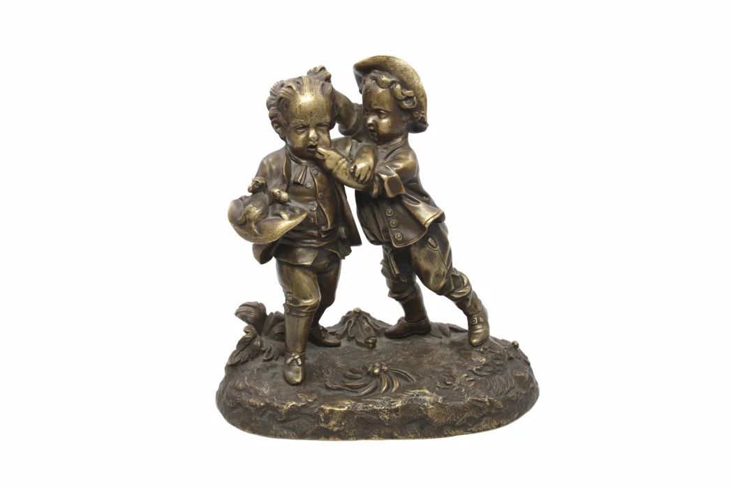 Sculpture "Playing children"