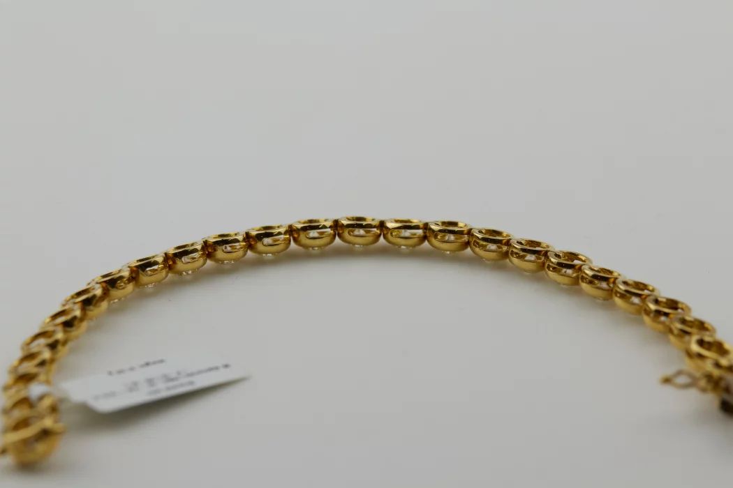 Bracelet en or avec diamants "Tenis"