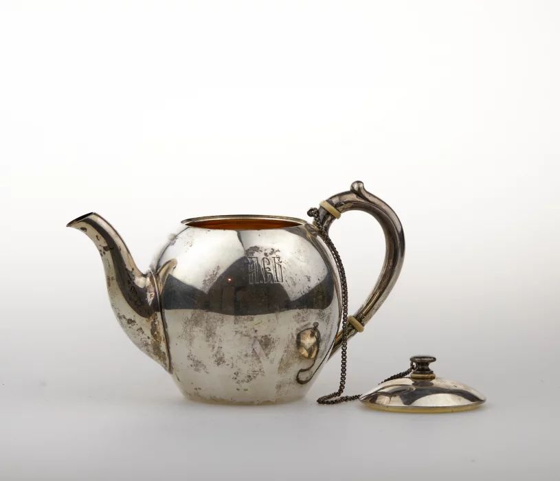 Sazikov silver tea set, Moscow