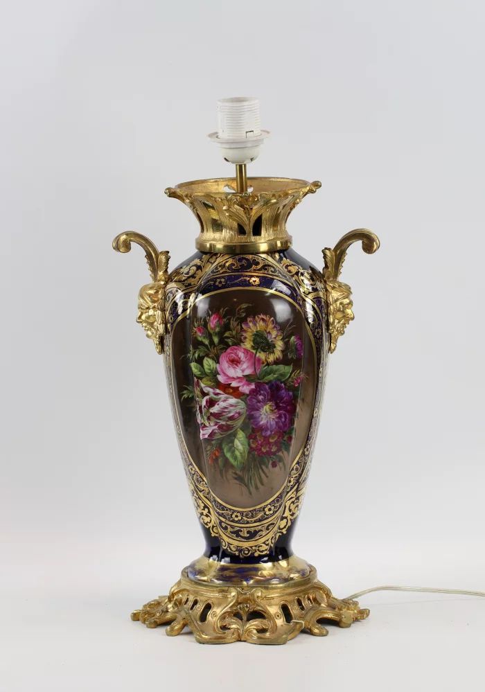 Lampe en porcelaine dans le style de Napoleon III