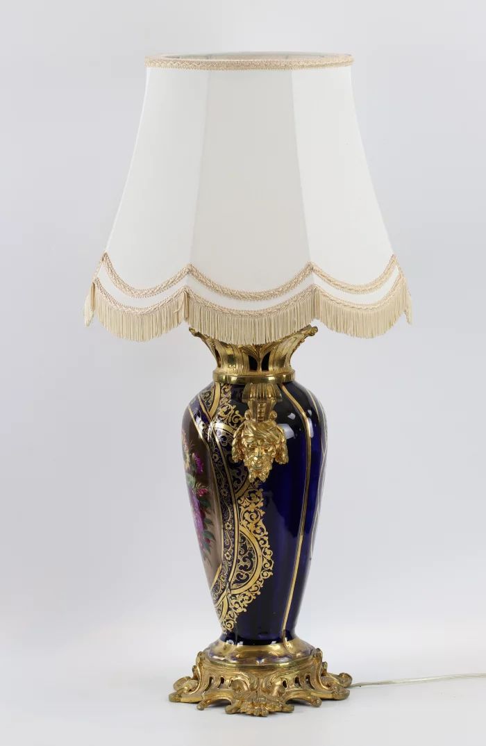 Lampe en porcelaine dans le style de Napoleon III