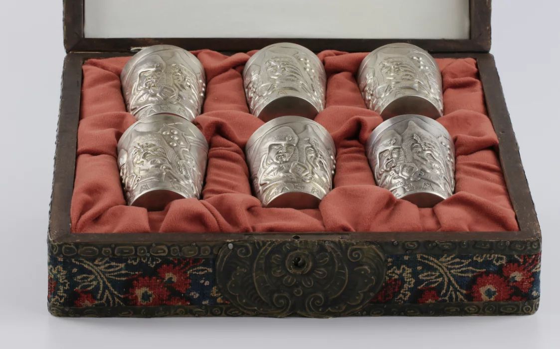 Set of  silver vodka cups "Bogatyrskaya Zastava"  