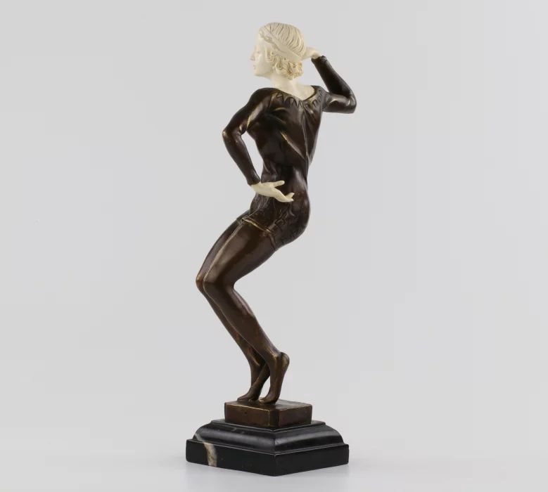 La danseuse en bronze Art Deco 