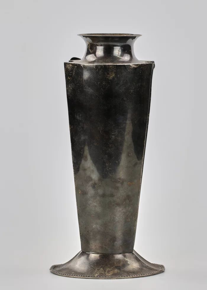 Vase en argent "Libellule"