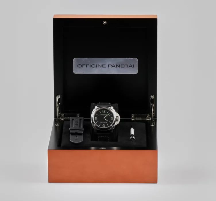 Montre Panerai PAM00112 Luminor Base 44 mm en acier inoxydable et cuir 