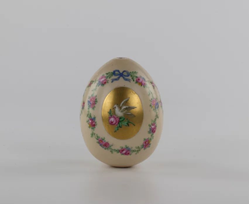 Large porcelain easter egg. Imperial Russia.