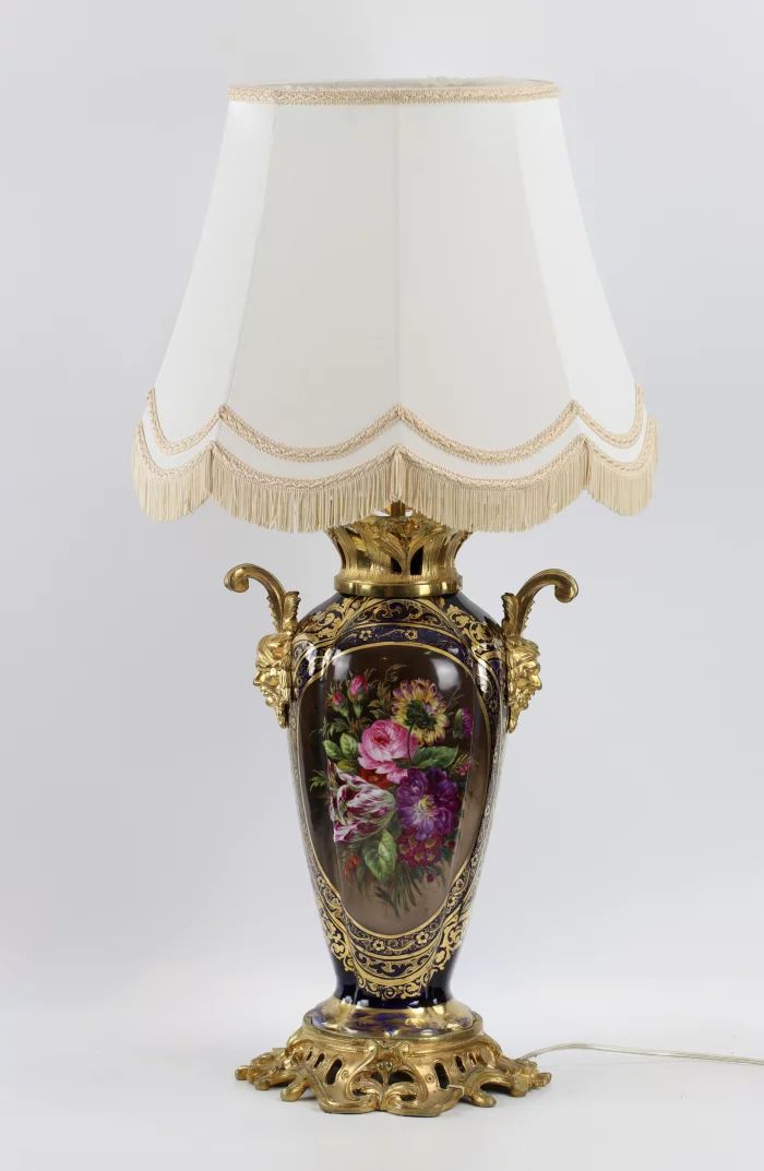 Lampe en porcelaine dans le style de Napoleon III