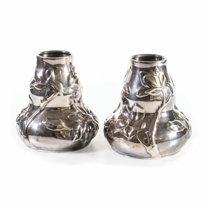 Paire de vases en argent TIFFANY.