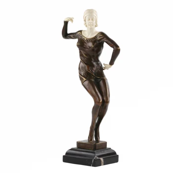 La danseuse en bronze Art Deco 