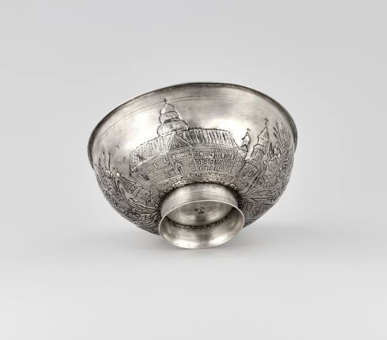 Silver fruit vase.