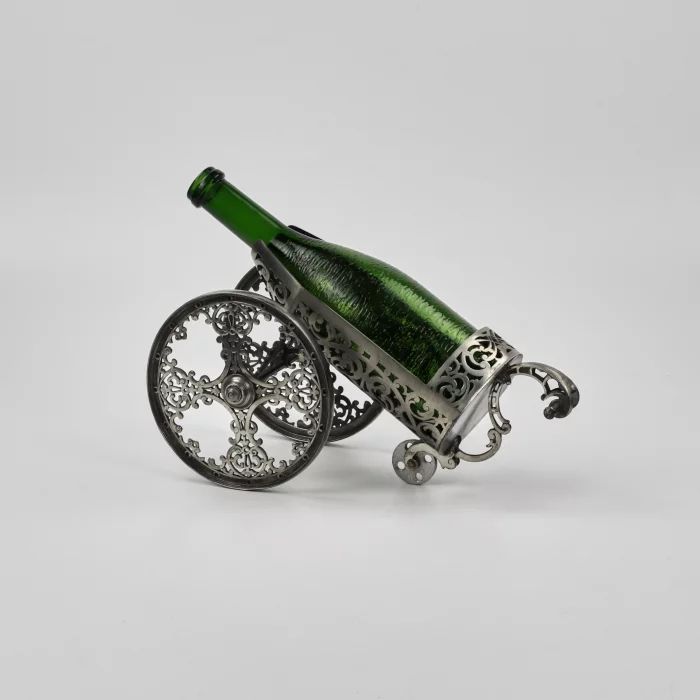 Wine bottle holder