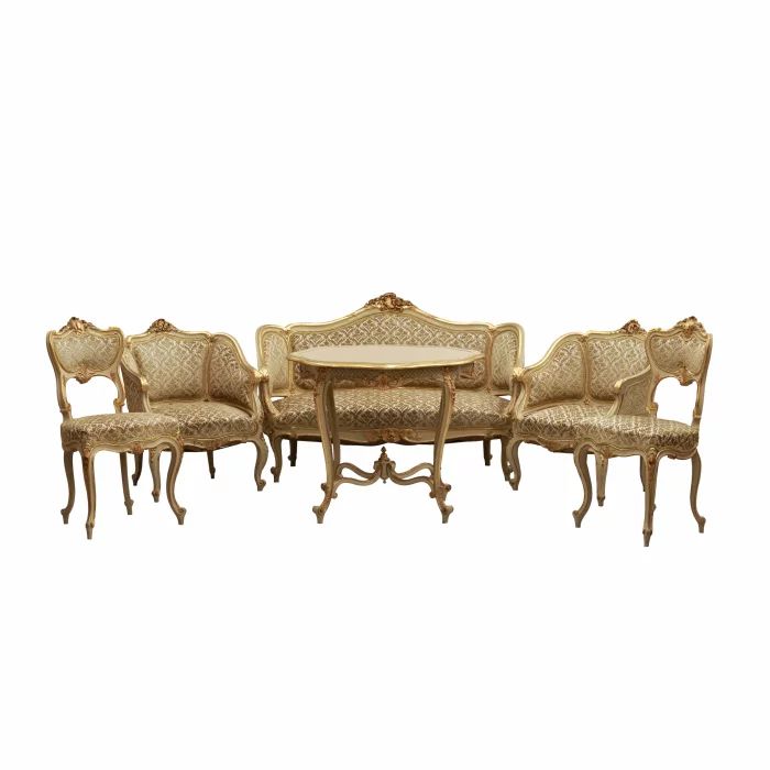 Delightful furniture set,