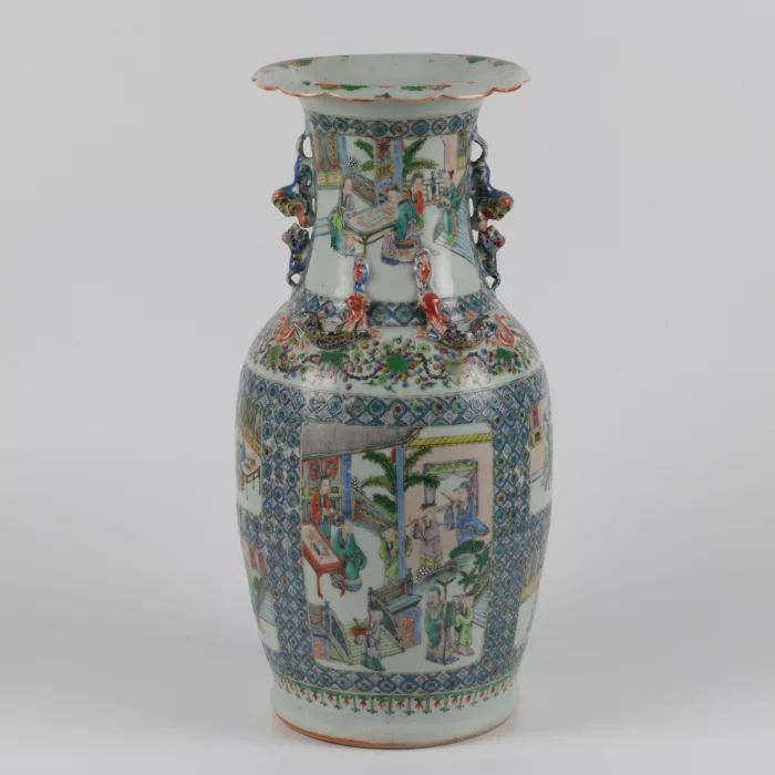 Китайская фарфоровая ваза 19 века.