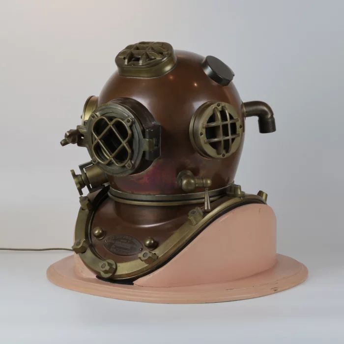 An object. Diving helmet lamp.