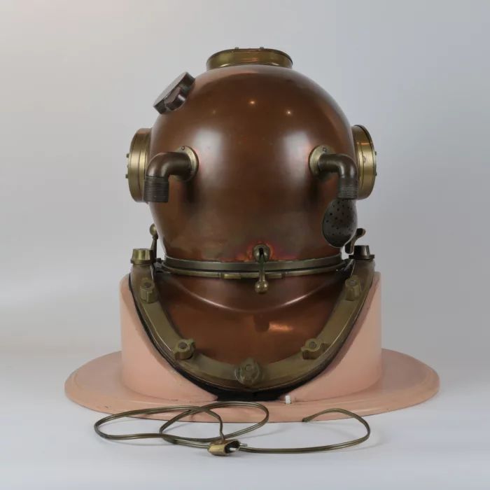 An object. Diving helmet lamp.